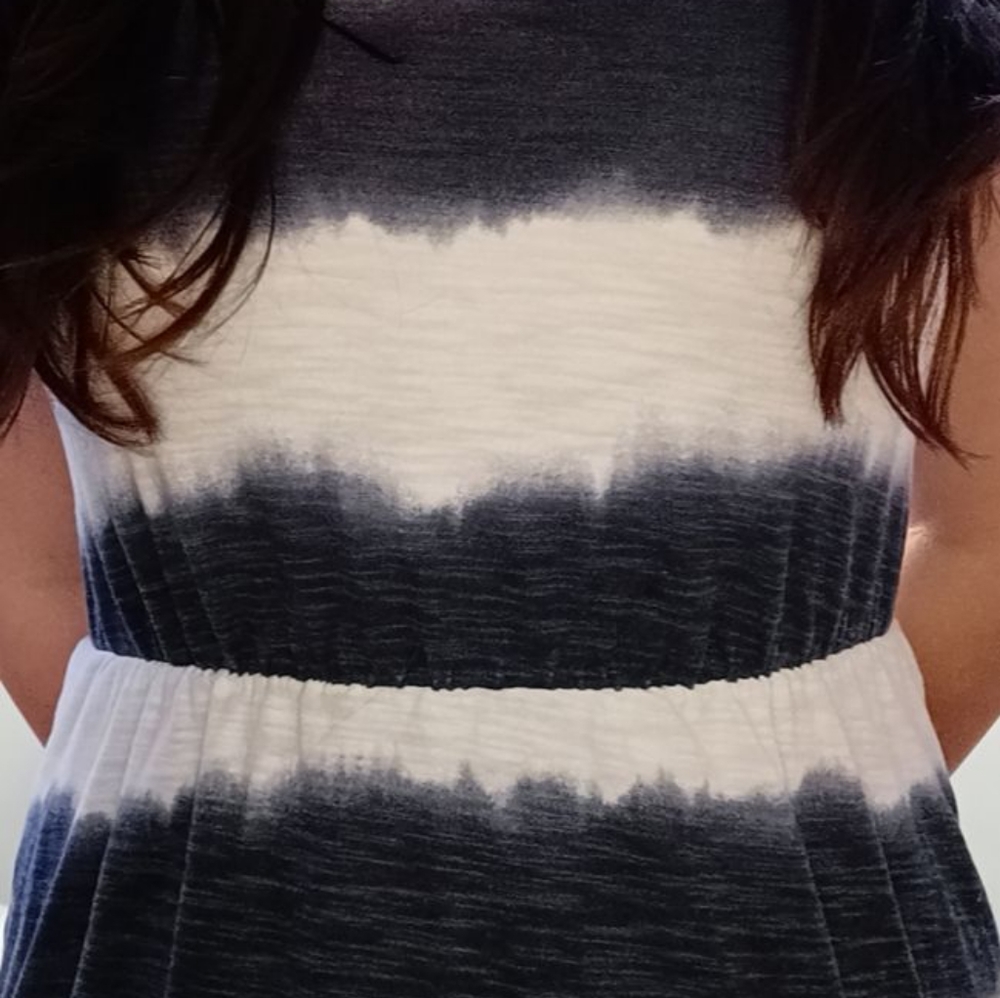 Old Navy ~ medium navy blue & white tie dye dress